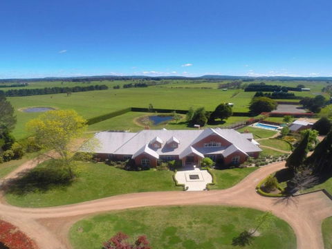 Iona Park Quintessential Highlands Estate - Grafton Accommodation 1