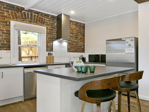 Old Bank Stables 3 Night Weekends For Price Of 2 - Grafton Accommodation 2