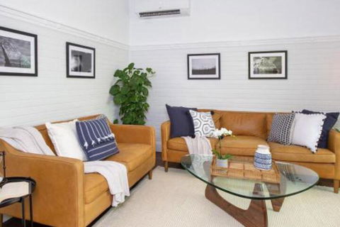 Ocean Mist Cottage Across From Pet Friendly Beach - Grafton Accommodation 0