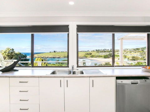 Ohana Oasis Front Row To Reserve Beach & Ocean - Grafton Accommodation 5
