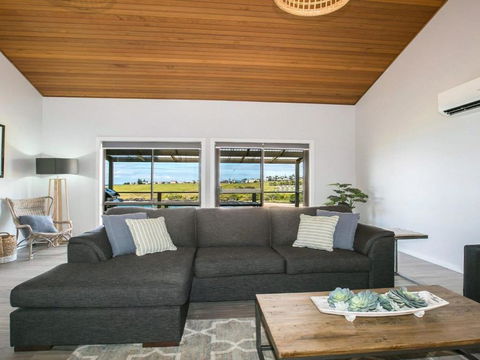 Ohana Oasis Front Row To Reserve Beach & Ocean - Grafton Accommodation 3