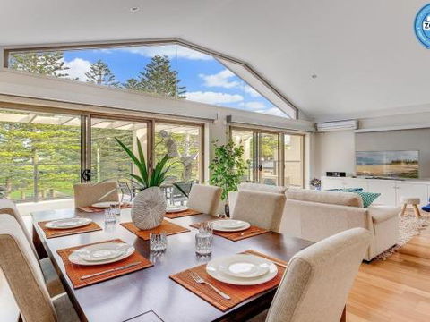 Shore To Please Comfort Cafes & Beaches - Grafton Accommodation 4