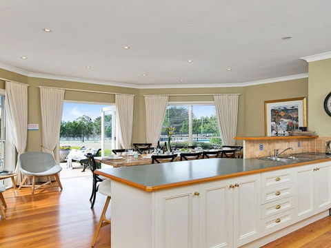 Sinden Park Garden Swimming Pool Rural Vistas - Grafton Accommodation 3
