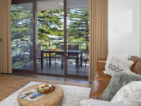 St Tropez Beachside Luxe - Grafton Accommodation 1