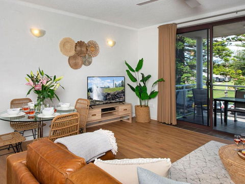 St Tropez Beachside Luxe - Grafton Accommodation 3
