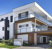 Surf Beach Townhouse - Grafton Accommodation