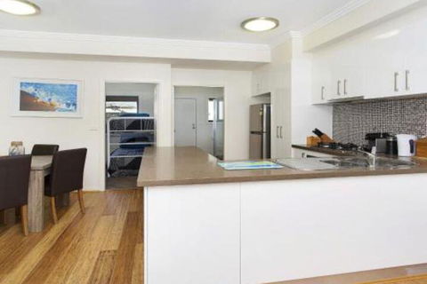 Surf Beach Townhouse - Grafton Accommodation 6