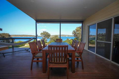Waterfront On Osprey - Grafton Accommodation 2