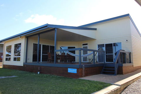 Waterfront On Osprey - Grafton Accommodation 3