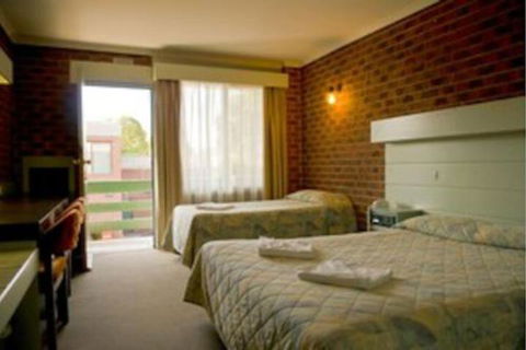 Classic Twin Bed Room 2 In Oakleigh - Grafton Accommodation 0