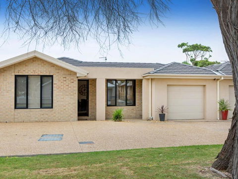 COASTAL HAVEN DROMANA - Grafton Accommodation 6