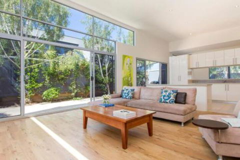 PALM COURT RETREAT MORNINGTON - Grafton Accommodation 5