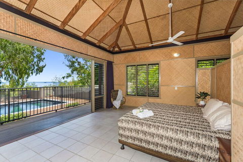 Absolute Beachfront - Grafton Accommodation 4