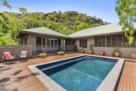 Absolute Beachfront - Grafton Accommodation 0