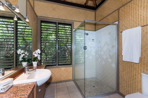 Absolute Beachfront - Grafton Accommodation 6