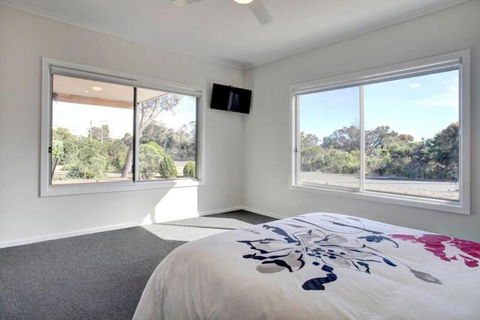 Grey On The Bay - Grafton Accommodation 1