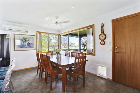Yarragon 4 Bedroom House In Gippsland - Grafton Accommodation 6