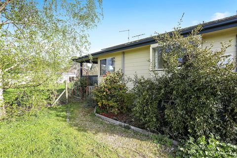 Yarragon 4 Bedroom House In Gippsland - Grafton Accommodation 1