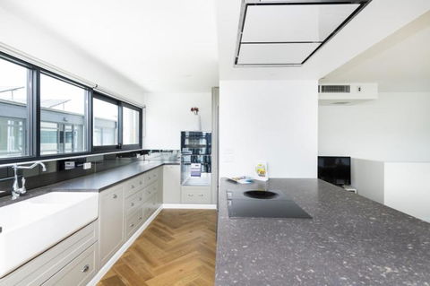 Accommodate Canberra Warehouse - Grafton Accommodation 2