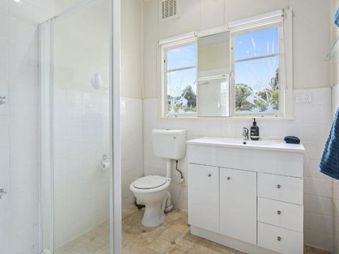 KIMBERLEY McCRAE - Grafton Accommodation 6