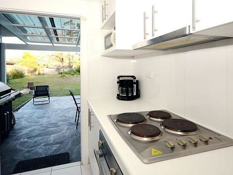Callala Sun Modern & Functional - Grafton Accommodation 5