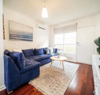 Urban Beach Shack Metres from the Beach  Cafes - Grafton Accommodation