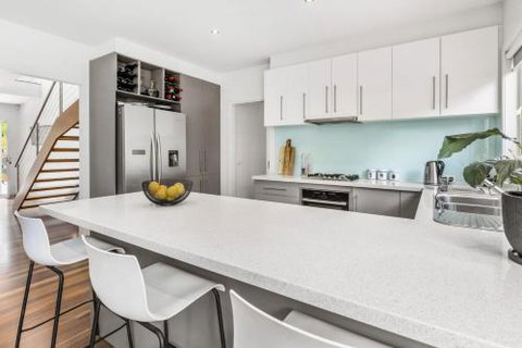 BANGALOW MORNINGTON - Grafton Accommodation 2