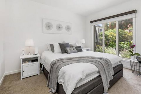 BANGALOW MORNINGTON - Grafton Accommodation 5