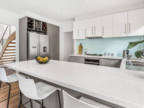 BANGALOW MORNINGTON - Grafton Accommodation 1