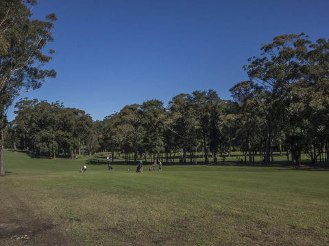 Championship Golf Course On Your Back Door - Grafton Accommodation 2