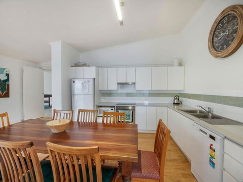 Tallwood Ave 77 Mollymook - Grafton Accommodation 2
