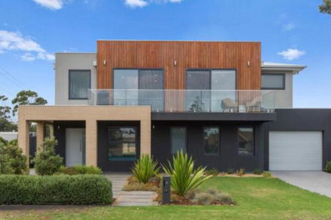 Capel Sound Beachside Luxury - Grafton Accommodation 6
