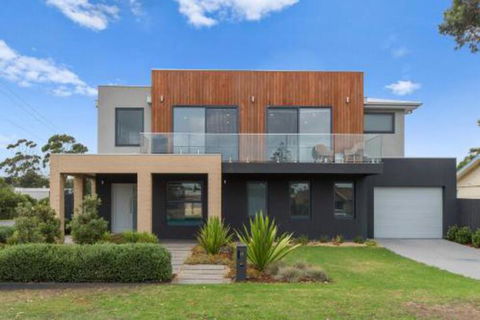Capel Sound Beachside Luxury - Grafton Accommodation 2