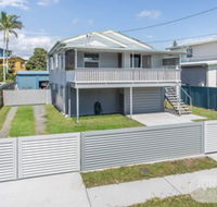Brighton Waterfront Beach House - Grafton Accommodation