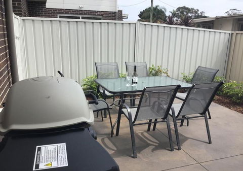 Discover Warilla Bright & Airy Townhouse Near The Beach & Lake - Grafton Accommodation 2