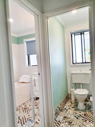 Marazul BEST DEAL Stone Bathtub WIFI Functional - Grafton Accommodation 4