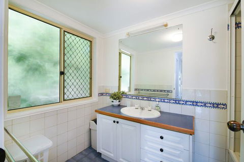 Blue Haven - 7 Egret Street - Grafton Accommodation 3