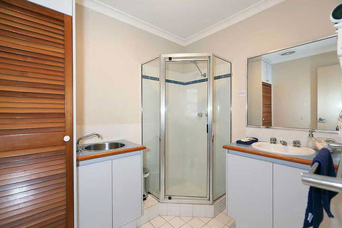 Scarborough Beach Front Resort - Shell 7 - Grafton Accommodation 4