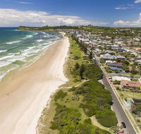 Barefoot - Grafton Accommodation
