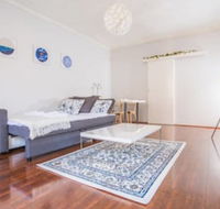 Vibrant And Colorful Apartment In Dollspoint - Grafton Accommodation