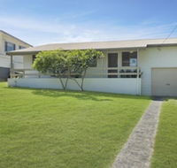 Baileys Beach house - Grafton Accommodation