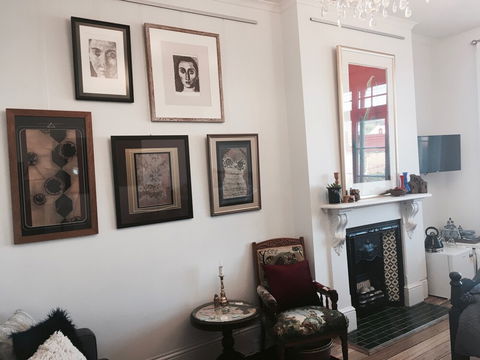 Assemblage Boutique Art Bed & Breakfast - Grafton Accommodation 1