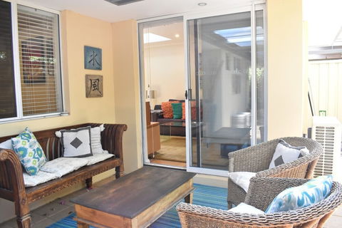 Modern 2 Bedroom Unit Close To CBD - Grafton Accommodation 5