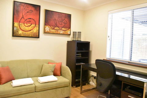 Modern 2 Bedroom Unit Close To CBD - Grafton Accommodation 4