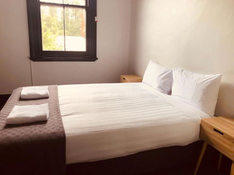 Empire Hotel Beechworth - Grafton Accommodation 2