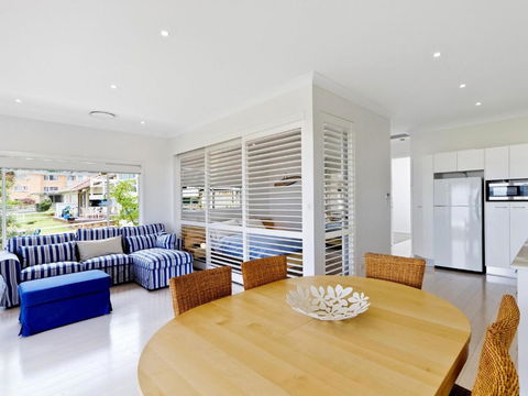 Beachside Bungalow #4 4 / 139 Avoca Drive Avoca Beach - Grafton Accommodation 1