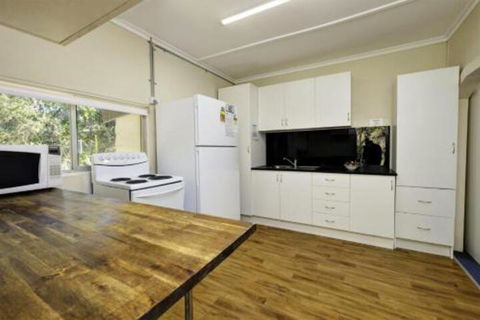 TRADEWINDS - Grafton Accommodation 5