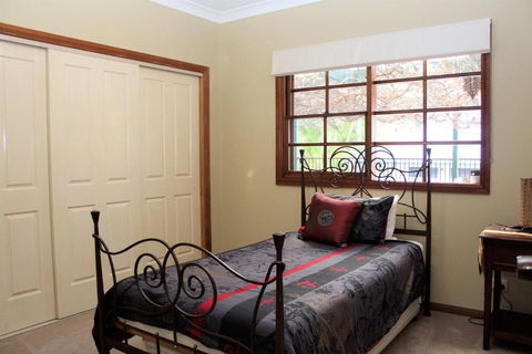 SERENITY - Grafton Accommodation 1