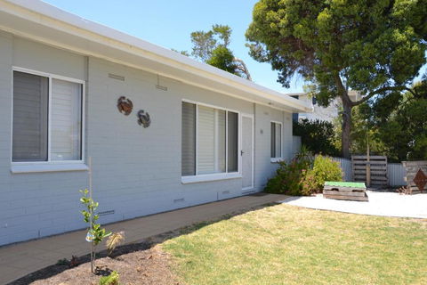 Bay Breeze Cottage - Grafton Accommodation 3