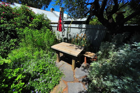 Emma Tiver Heritage Cottage - Grafton Accommodation 6